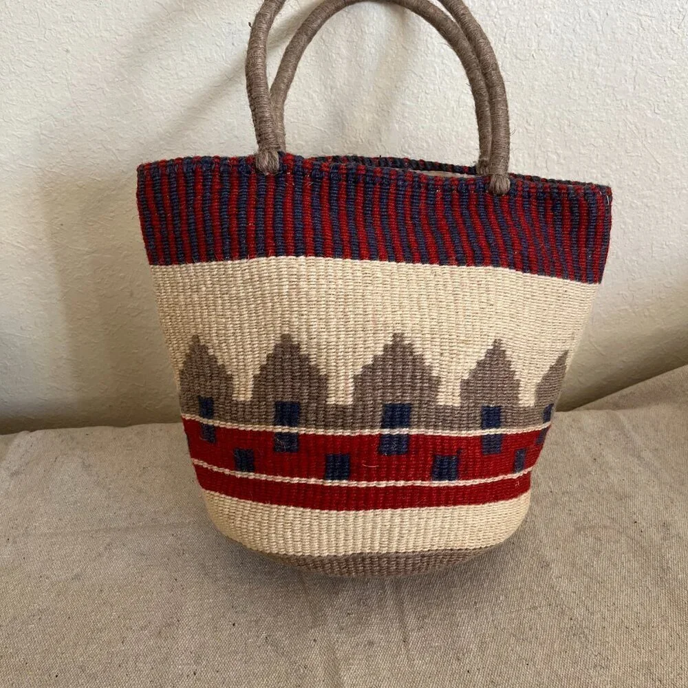 Natural Fiber Woven Lined Doubled Handle Flee Market/Shopping Basket/Tote - Picture 2 of 11
